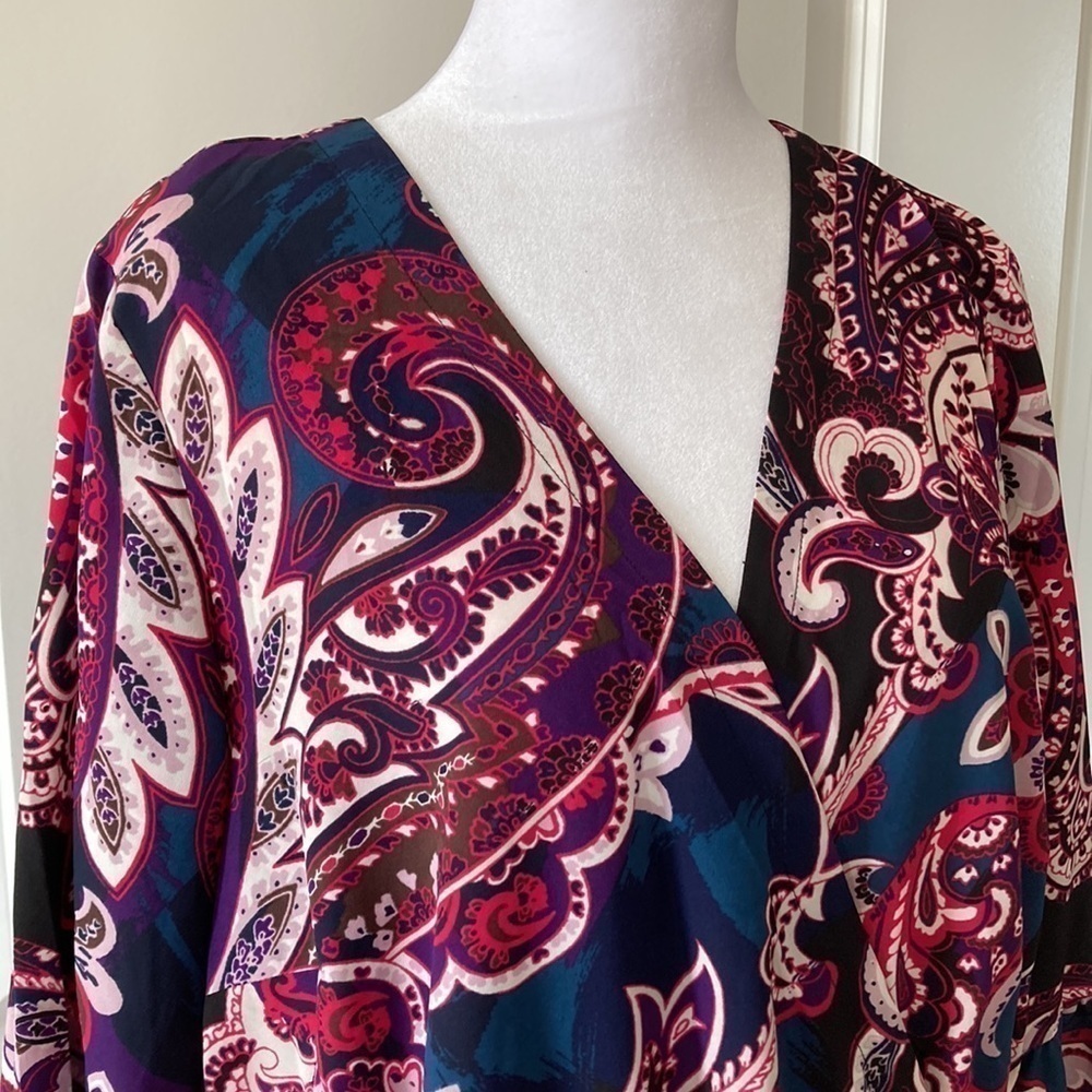 Lane Bryant Outlet 20 blouse faux wrap v-neck bell sleeves paisley - Picture 2 of 14